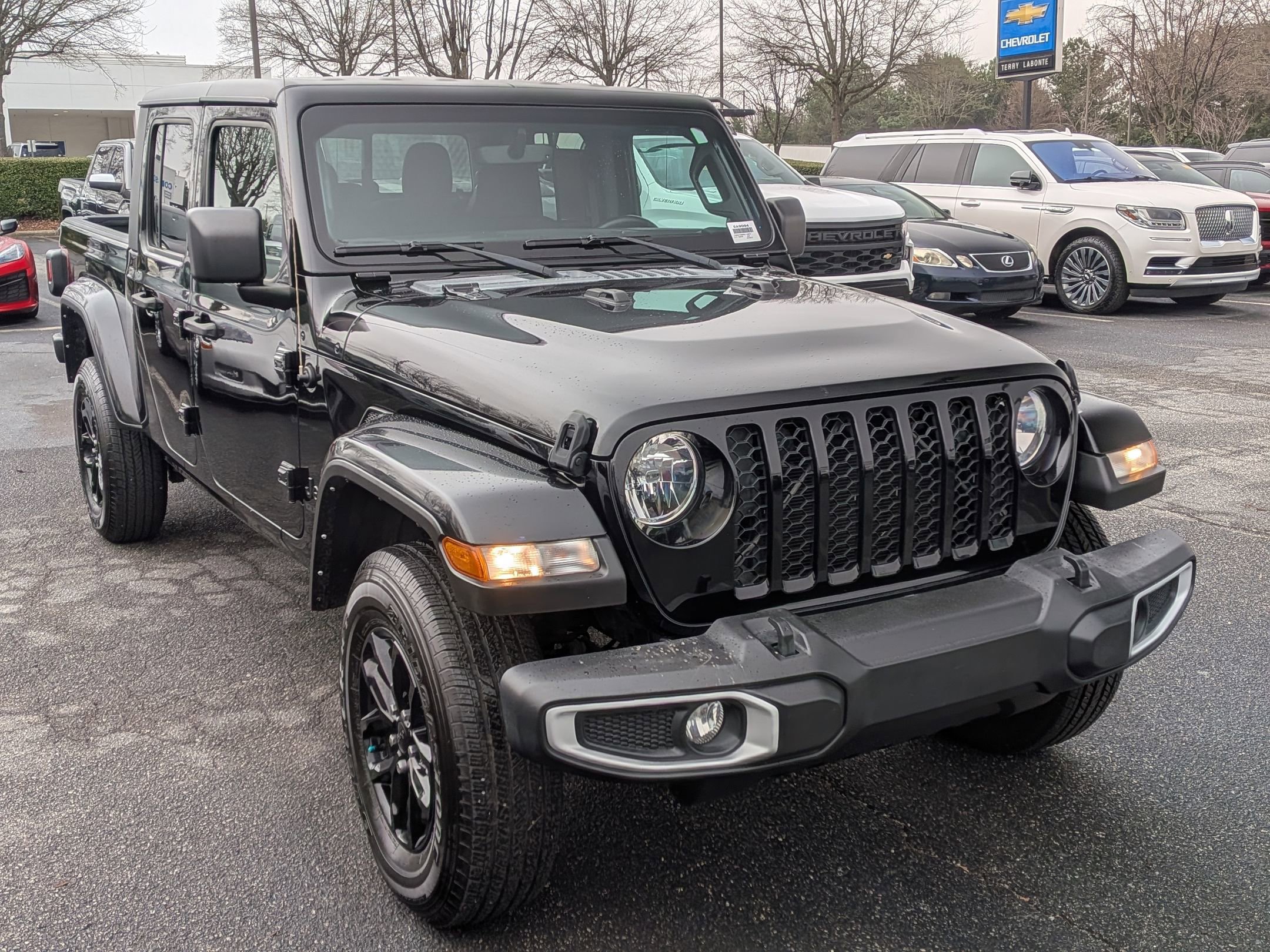 Used 2022 Jeep Gladiator Sport video 2