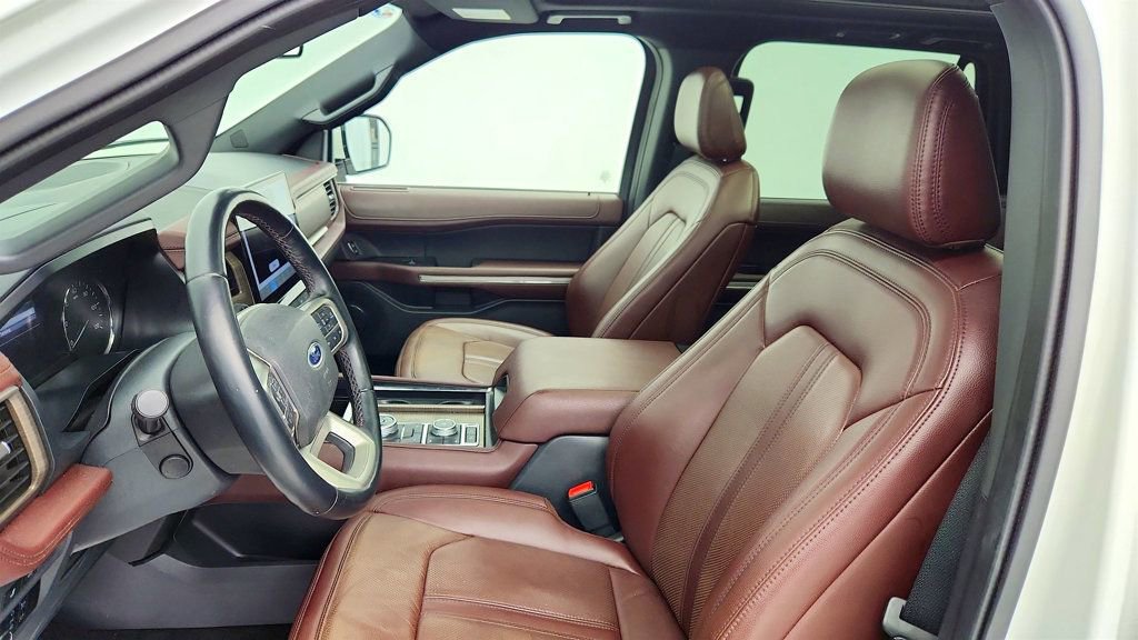 Used 2023 Ford Expedition Max Limited image 18