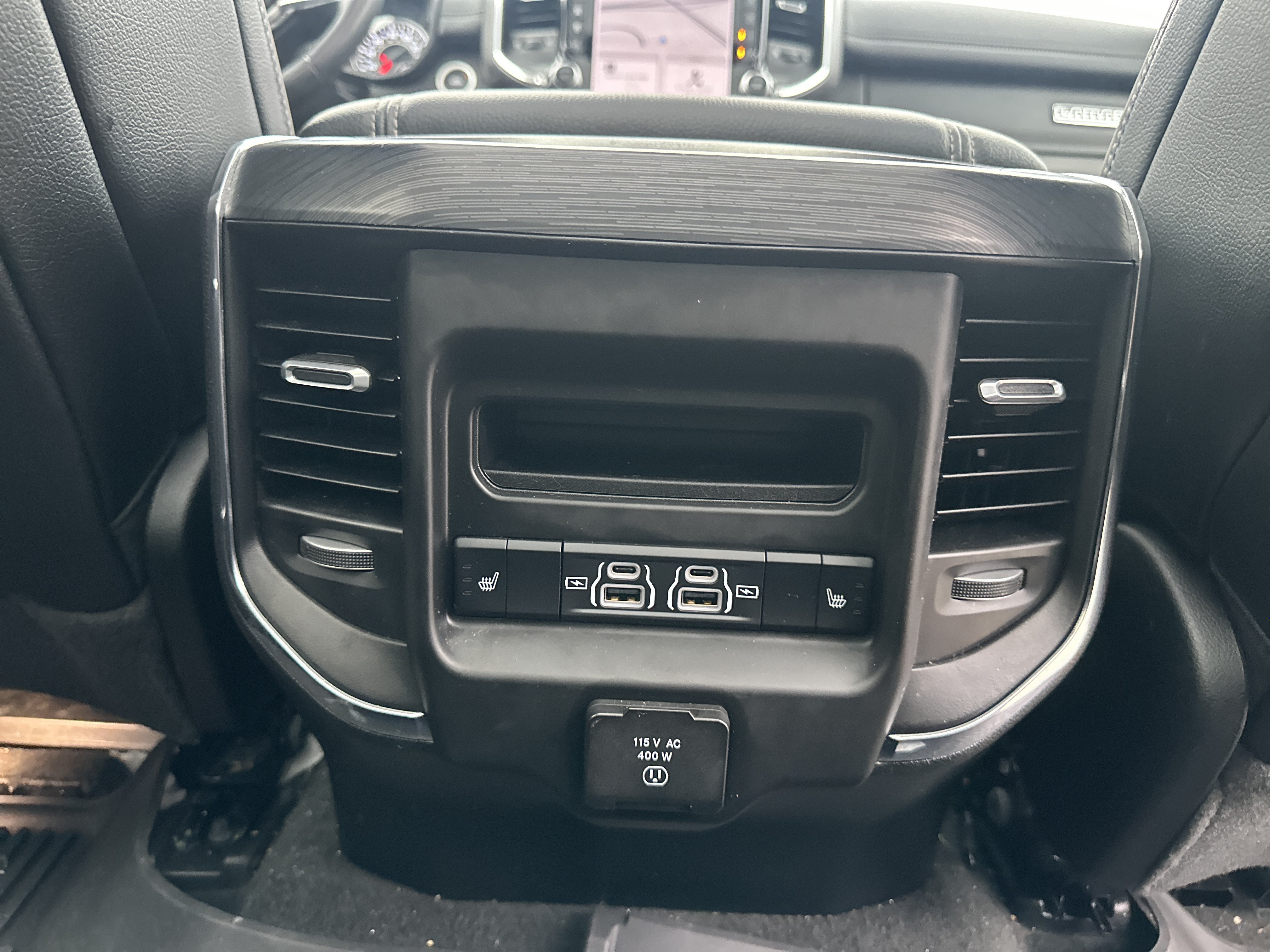 Used 2024 RAM 1500 Laramie AWD/4WD image 15