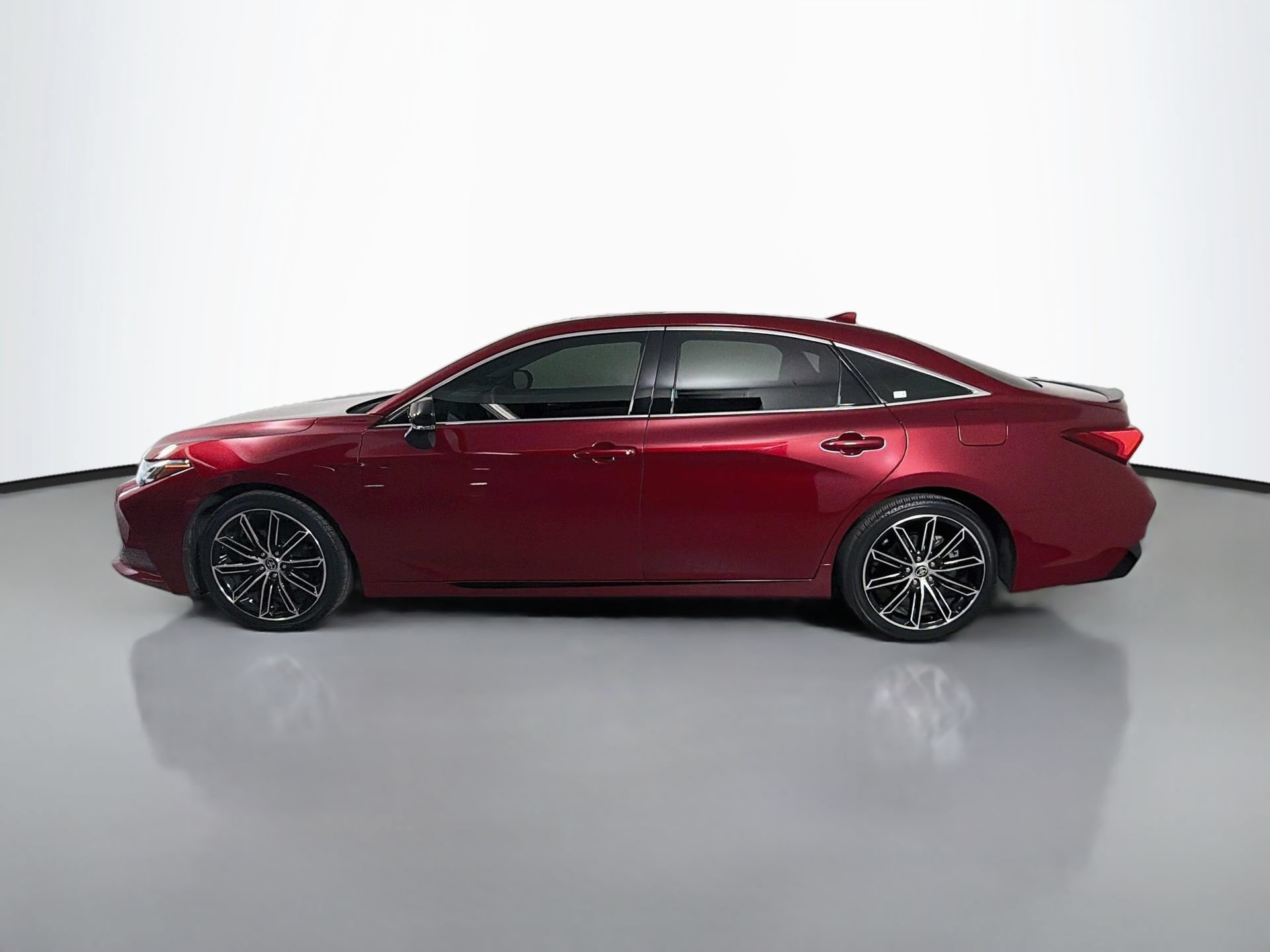 Used 2021 Toyota Avalon Touring FWD image 9