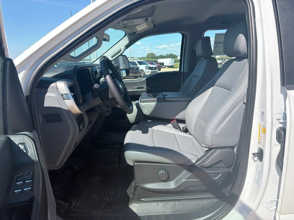 New 2026 Ford F350 XL AWD/4WD image 16