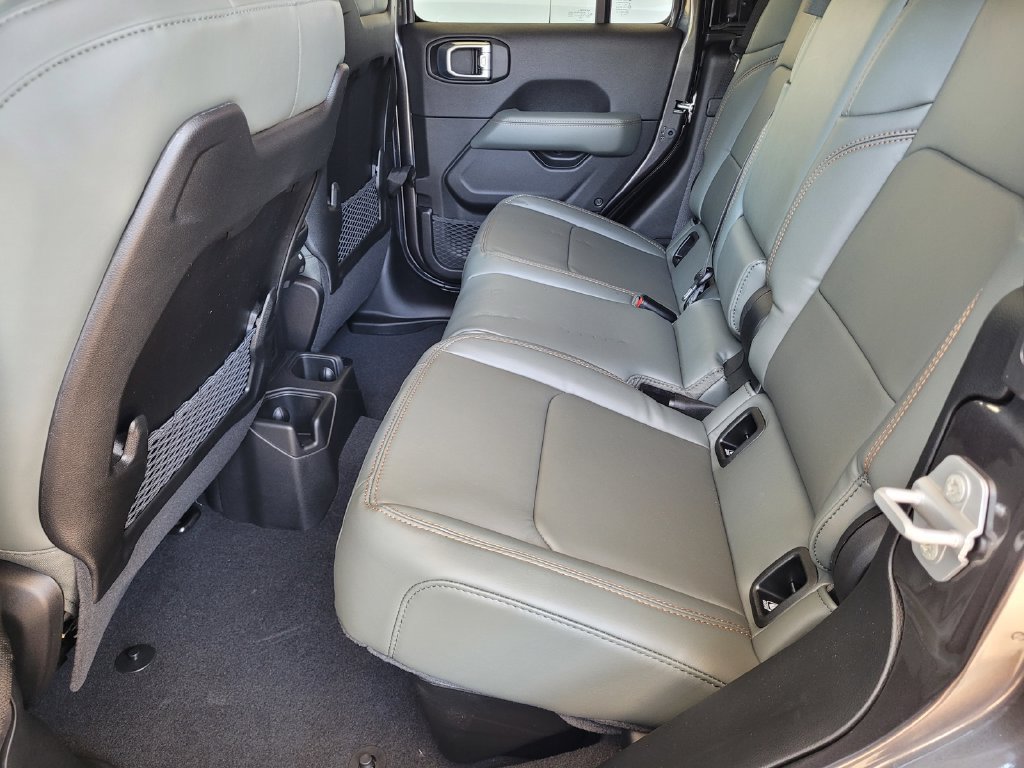 New 2026 Jeep Gladiator Mojave AWD/4WD image 5