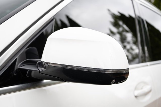 Used 2019 BMW X5 xDrive40i w/ Parking Assistance Package image 11