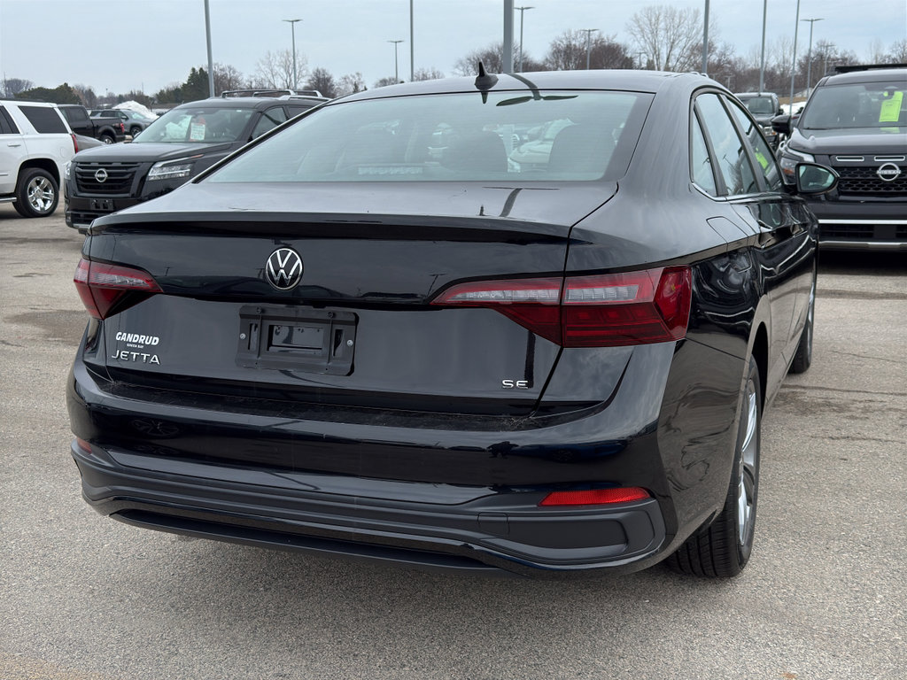 Used 2024 Volkswagen Jetta SE FWD image 5