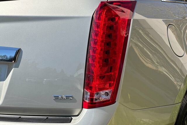 Used 2013 Cadillac SRX Luxury w/ Driver Awareness Package image 27