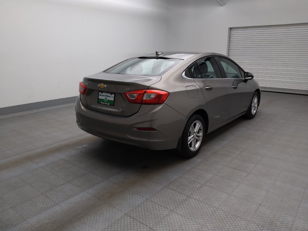 Used 2017 Chevrolet Cruze LT w/ Convenience Package FWD image 9