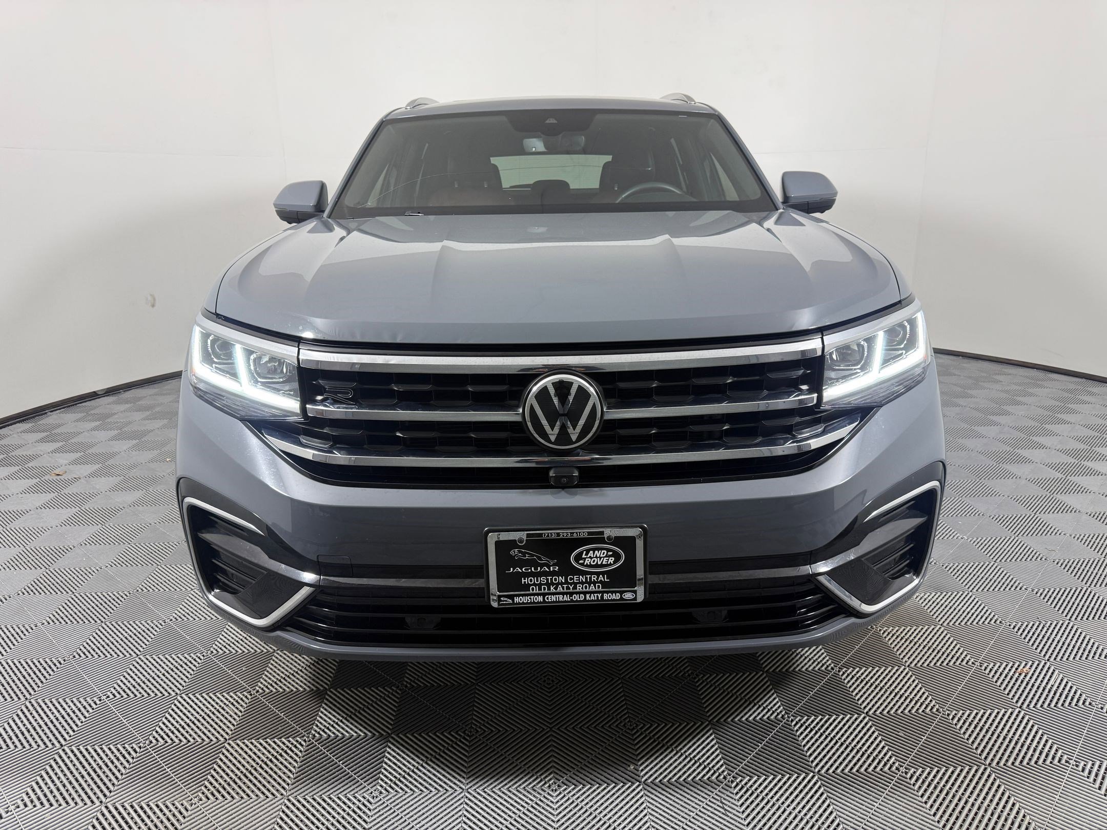 Used 2023 Volkswagen Atlas Cross Sport SEL Premium R-Line image 6