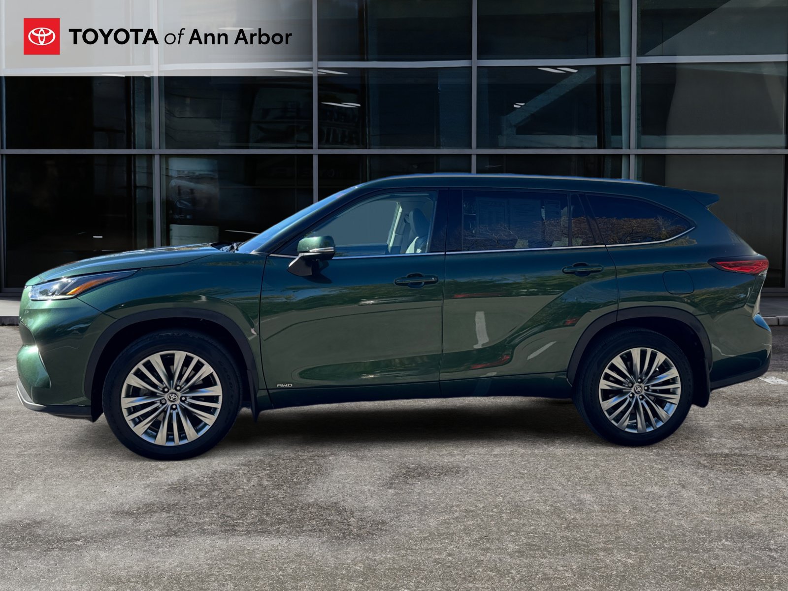 Used 2023 Toyota Highlander Platinum AWD/4WD image 10