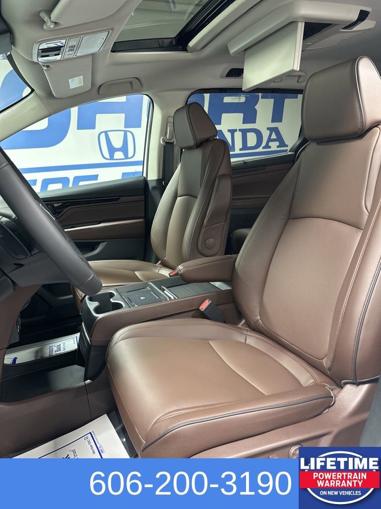 New 2026 Honda Odyssey Touring image 13