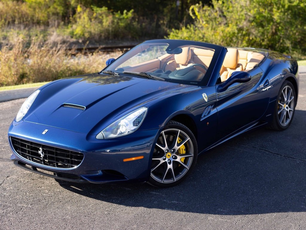 Used 2011 Ferrari California image 4