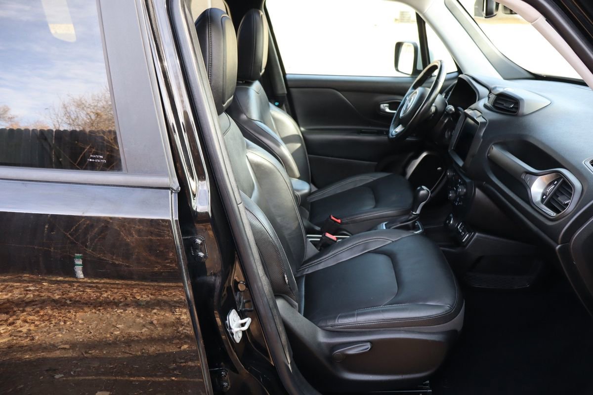Used 2018 Jeep Renegade Limited w/ UConnect 8.4 Nav Group AWD/4WD image 22