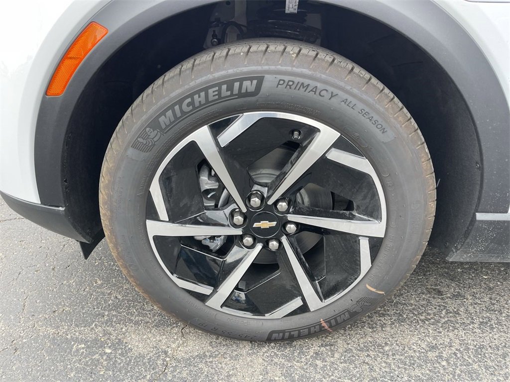 New 2026 Chevrolet Equinox EV LT image 10