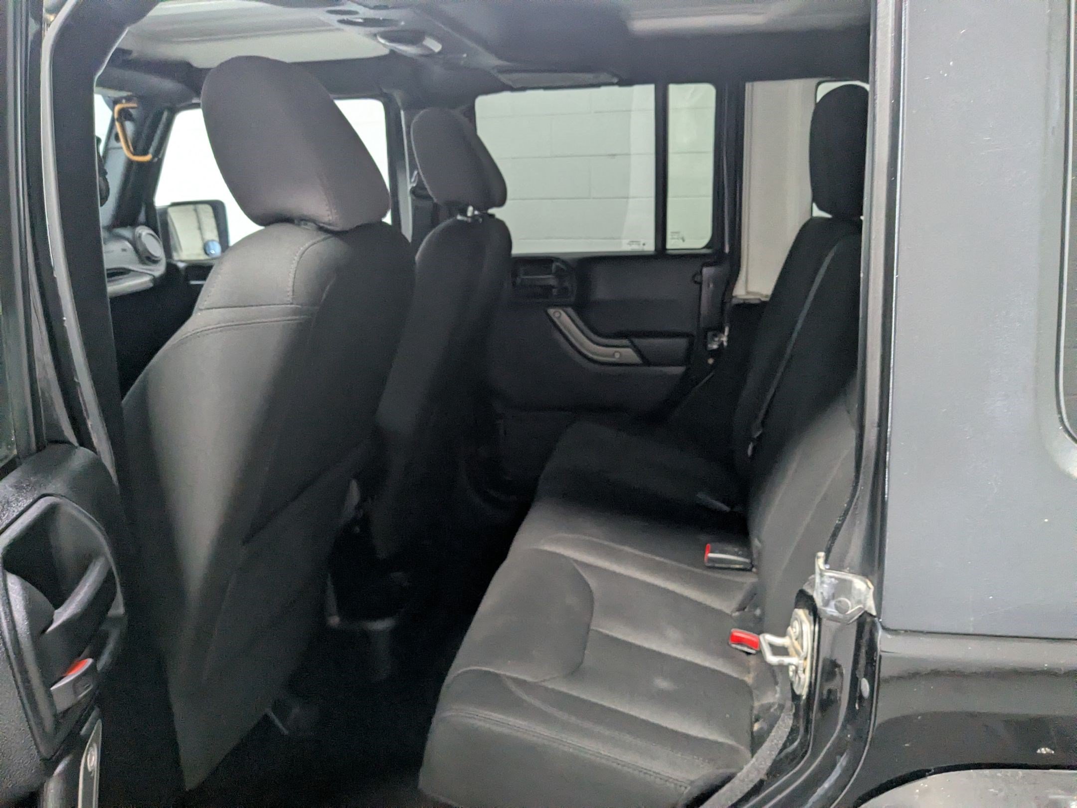 Used 2015 Jeep Wrangler Unlimited Sport w/ Quick Order Package 24S AWD/4WD image 21