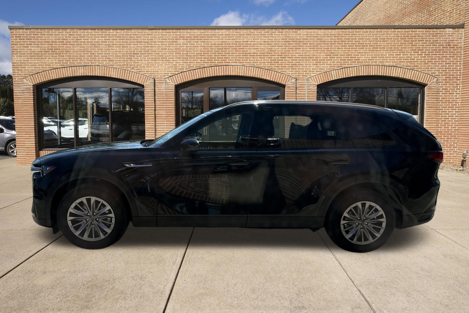 Certified 2025 MAZDA CX-90 3.3 Turbo w/ Preferred Package AWD/4WD image 13