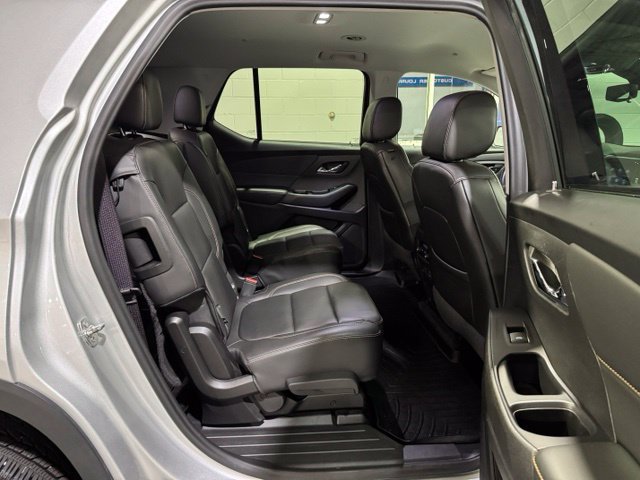 Used 2021 Chevrolet Traverse RS FWD image 14