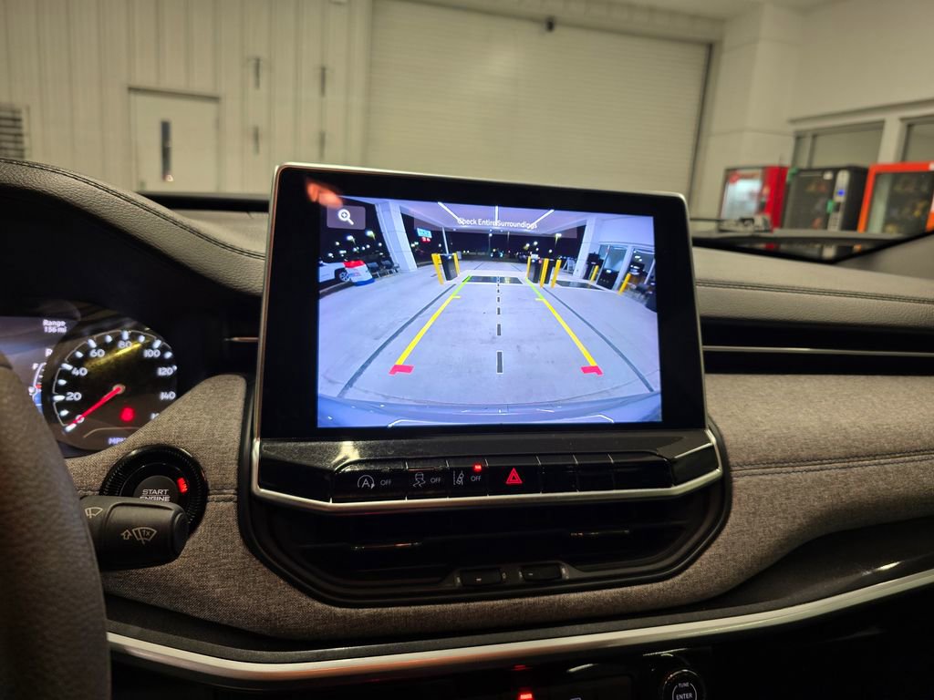 Used 2023 Jeep Compass Sport image 22