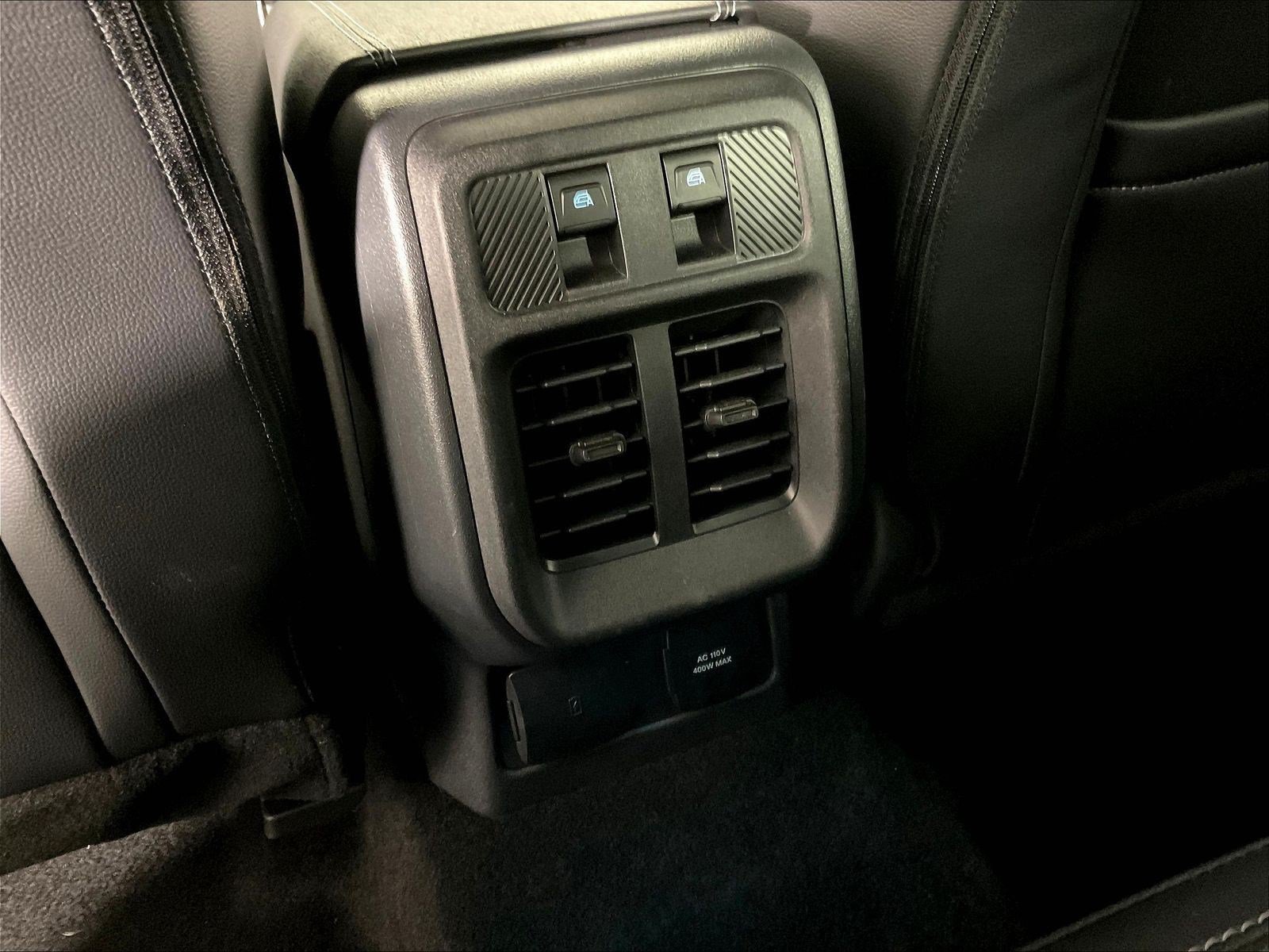 Used 2025 Ford Bronco Outer Banks AWD/4WD image 11