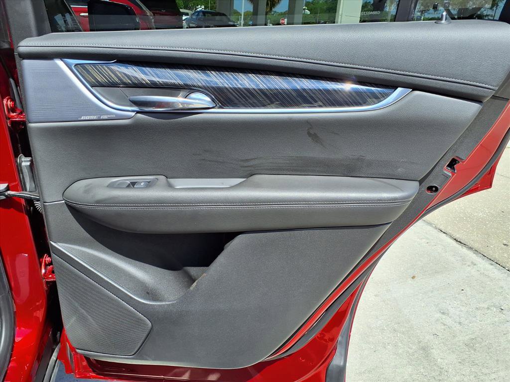 Certified 2021 Cadillac XT6 Premium Luxury FWD image 11