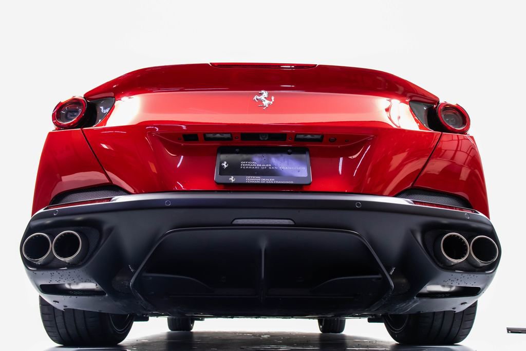 Used 2019 Ferrari Portofino RWD image 23