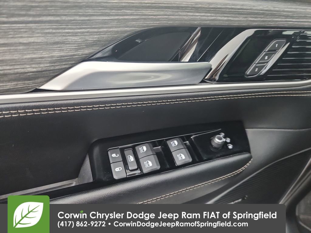 Certified 2024 Jeep Wagoneer Series III image 21