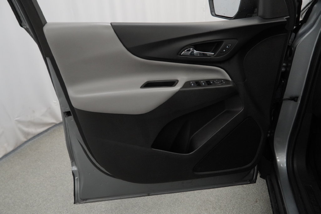Certified 2024 Chevrolet Equinox LS w/ LS Convenience Package FWD image 32