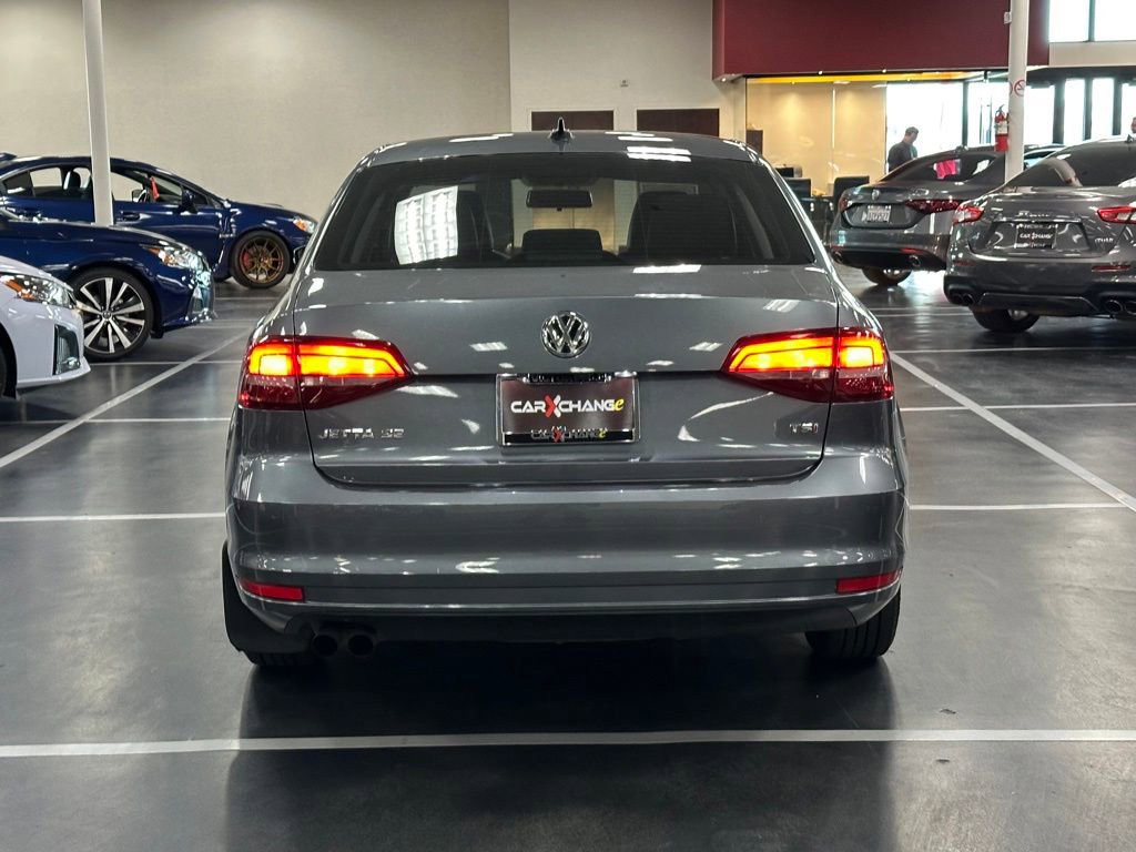 Used 2018 Volkswagen Jetta SE FWD image 6
