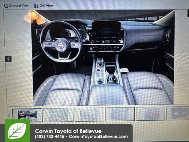 Used 2025 Nissan Pathfinder SL AWD/4WD image 10
