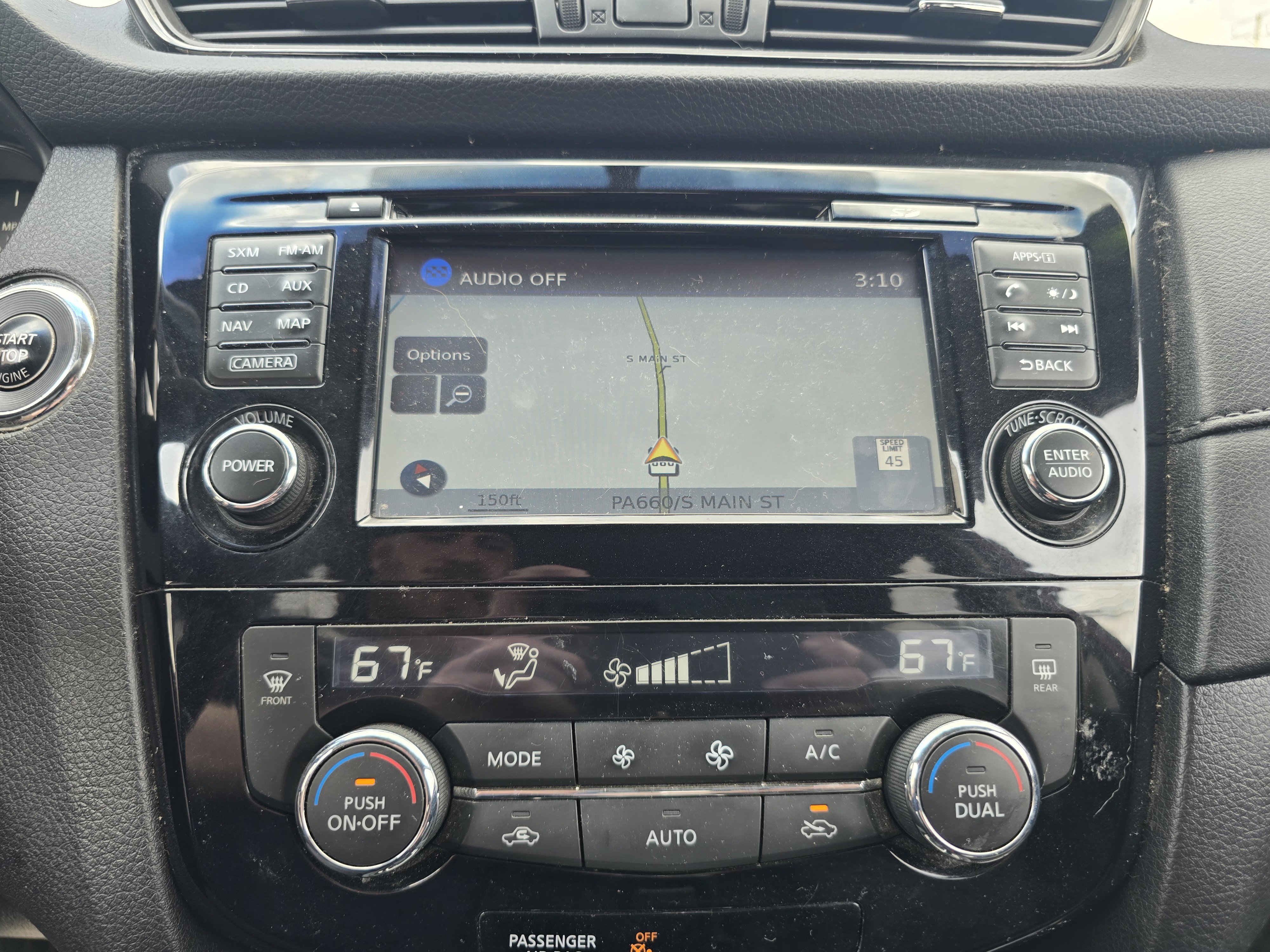 Used 2017 Nissan Rogue SV w/ Sun & Sound Touring Package image 17