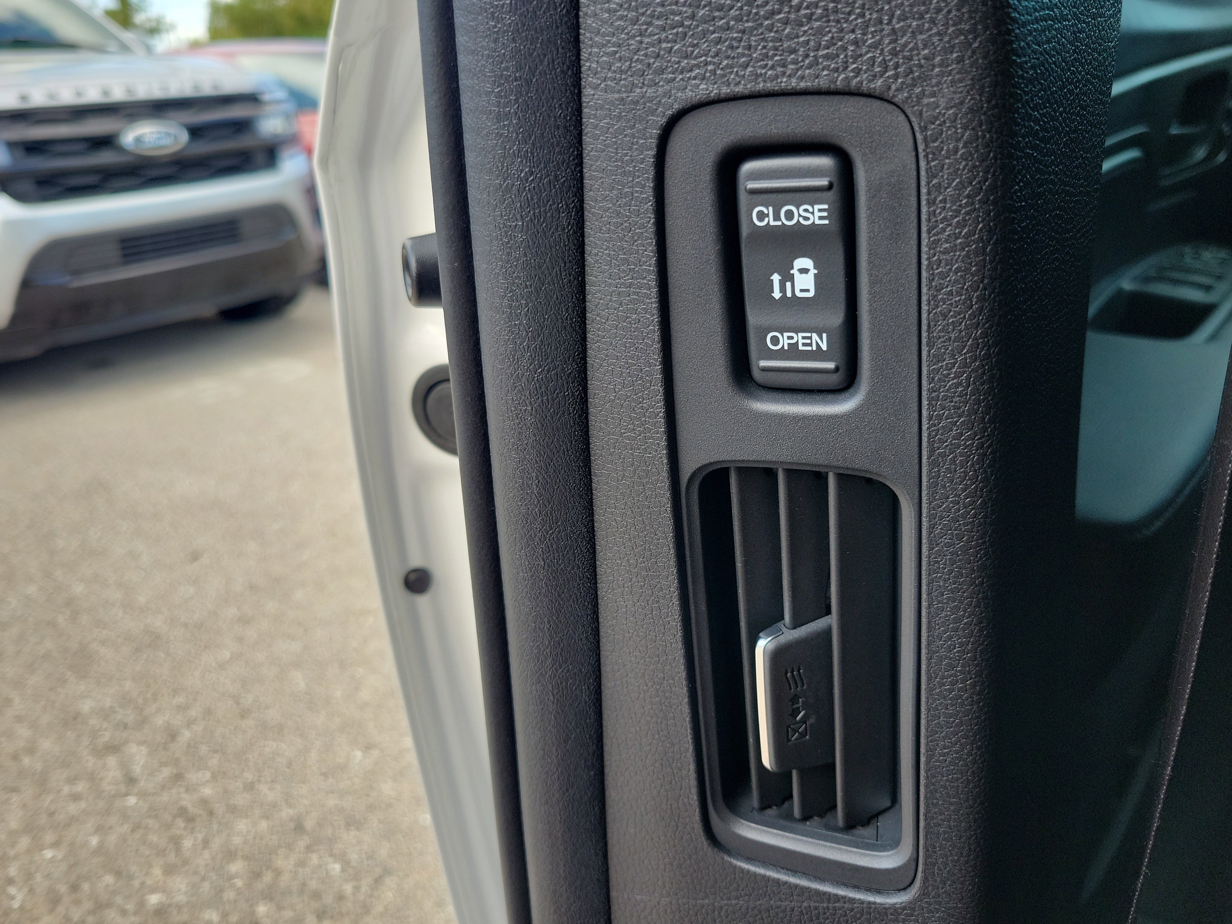 Certified 2024 Honda Odyssey Sport image 17