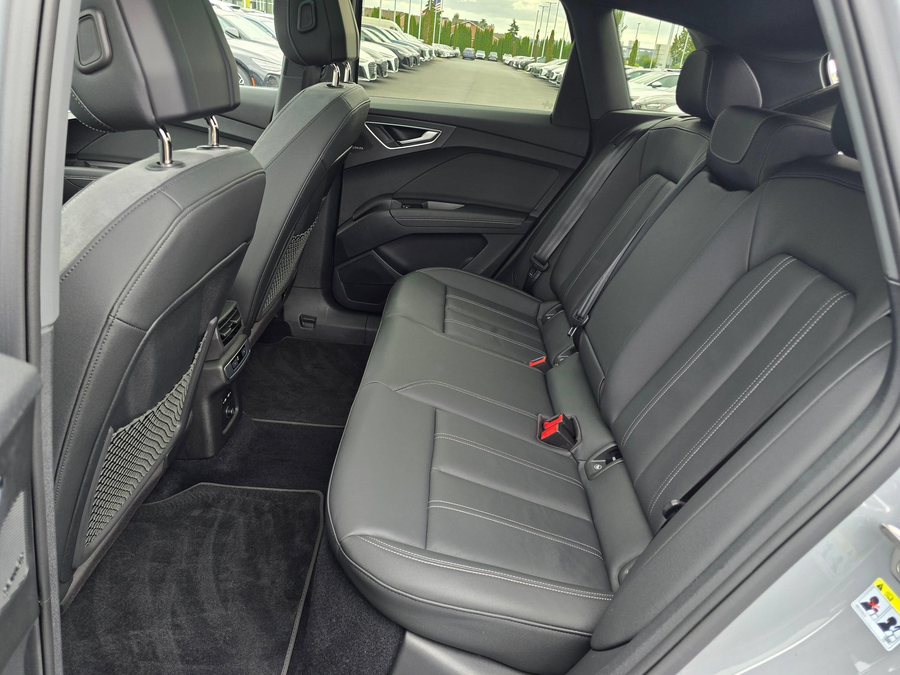 Used 2023 Audi Q4 e-tron Premium Plus w/ Premium Plus AWD/4WD image 18