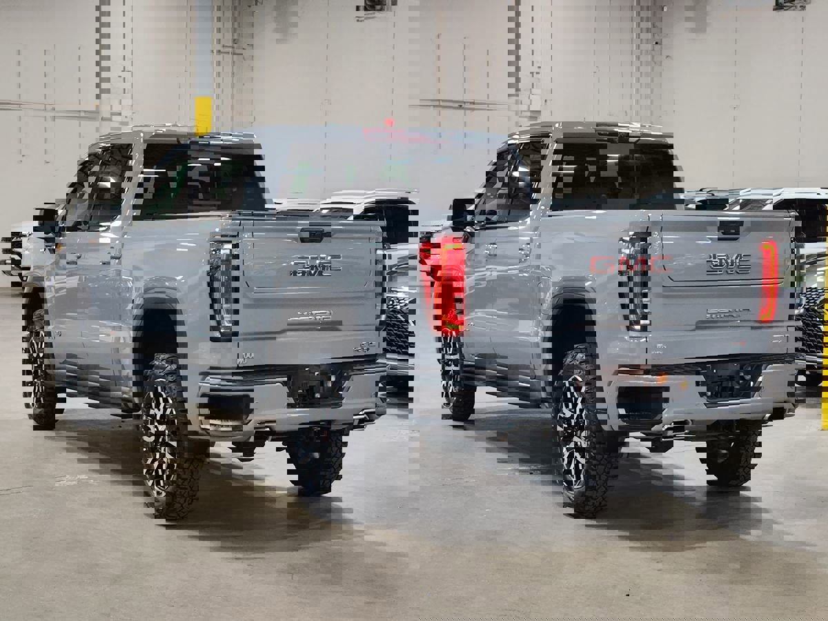 Used 2024 GMC Sierra 1500 AT4 w/ Technology Package image 11
