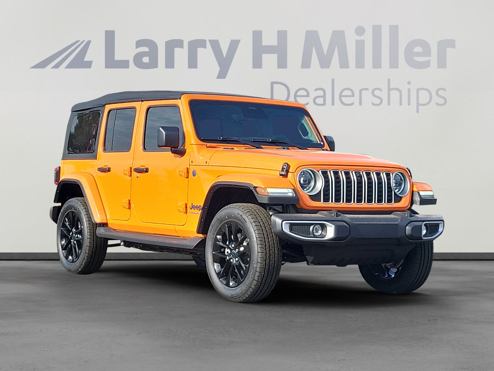 New 2025 Jeep Wrangler Sahara image 7