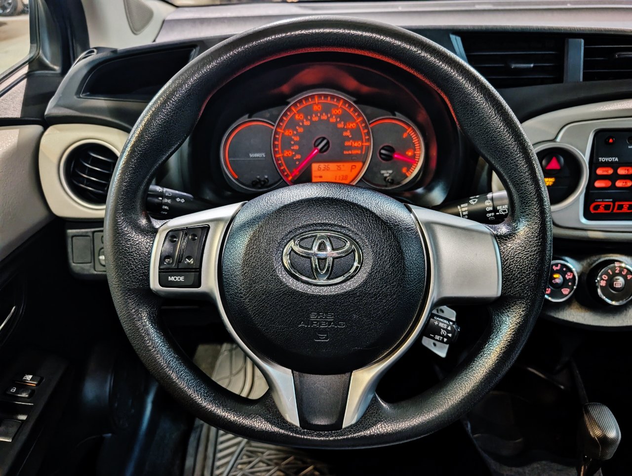 Used 2014 Toyota Yaris LE FWD image 25