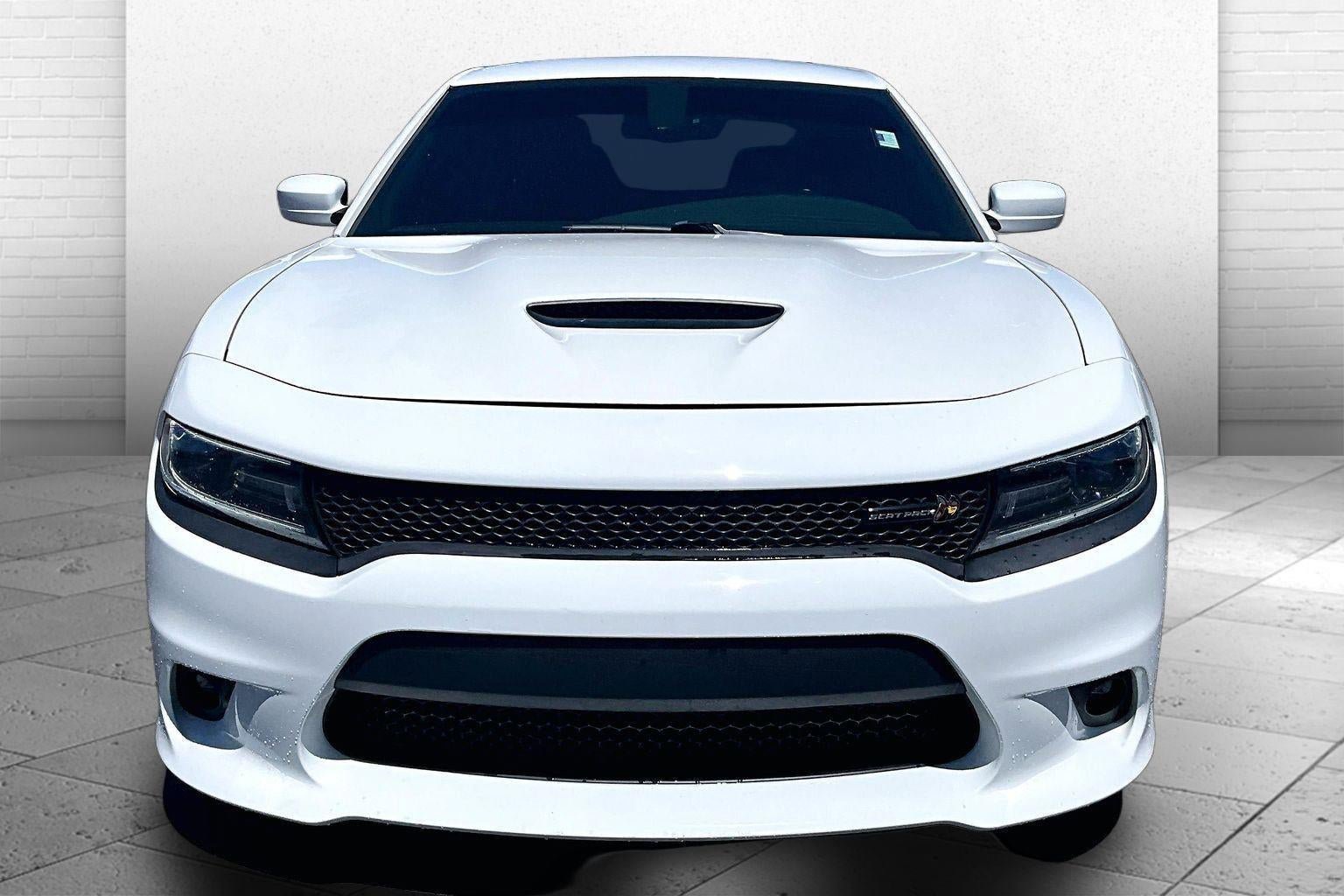 Used 2016 Dodge Charger R/T Scat Pack w/ Beats Audio Group RWD image 2