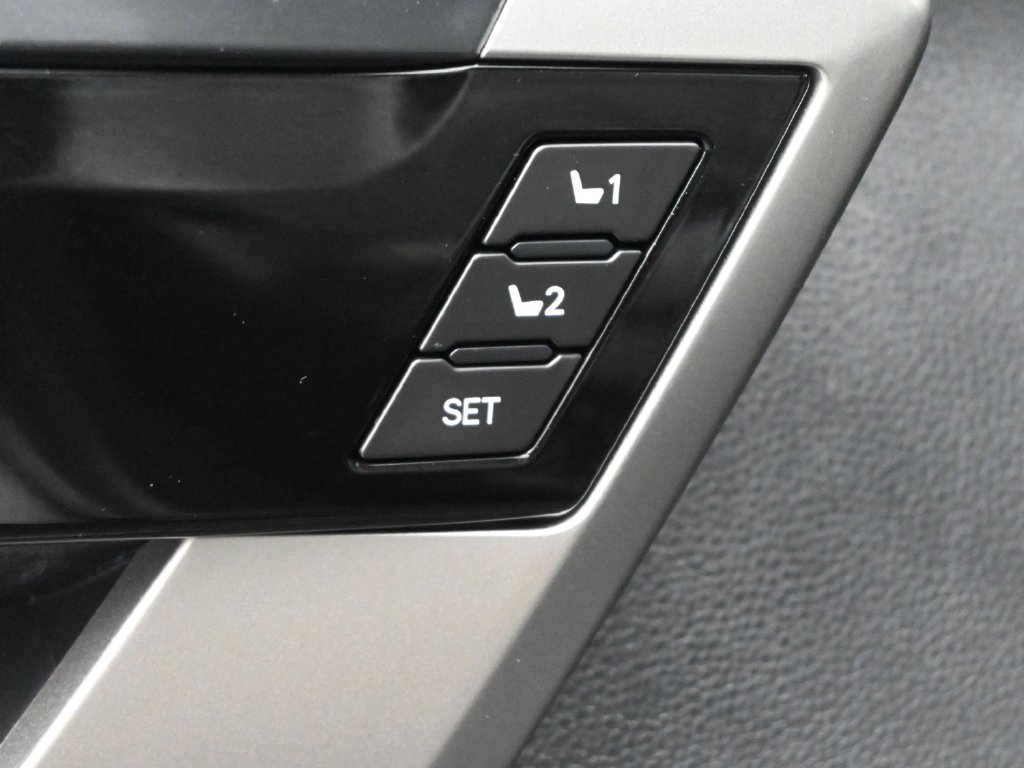 Used 2024 Toyota Tundra Limited w/ Power Package AWD/4WD image 5
