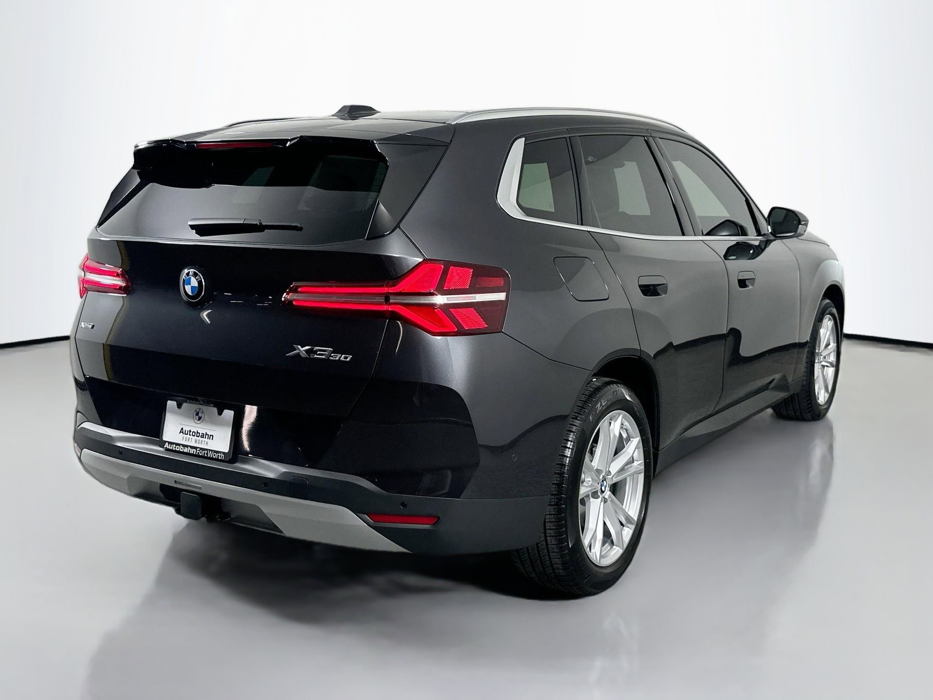 Used 2025 BMW X3 xDrive30i w/ Premium Package image 5