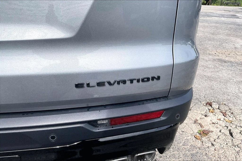 New 2026 GMC Acadia Elevation w/ Black Edition FWD image 9
