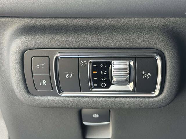 New 2026 Lincoln Nautilus Premier w/ Equipment Group 102A AWD/4WD image 15
