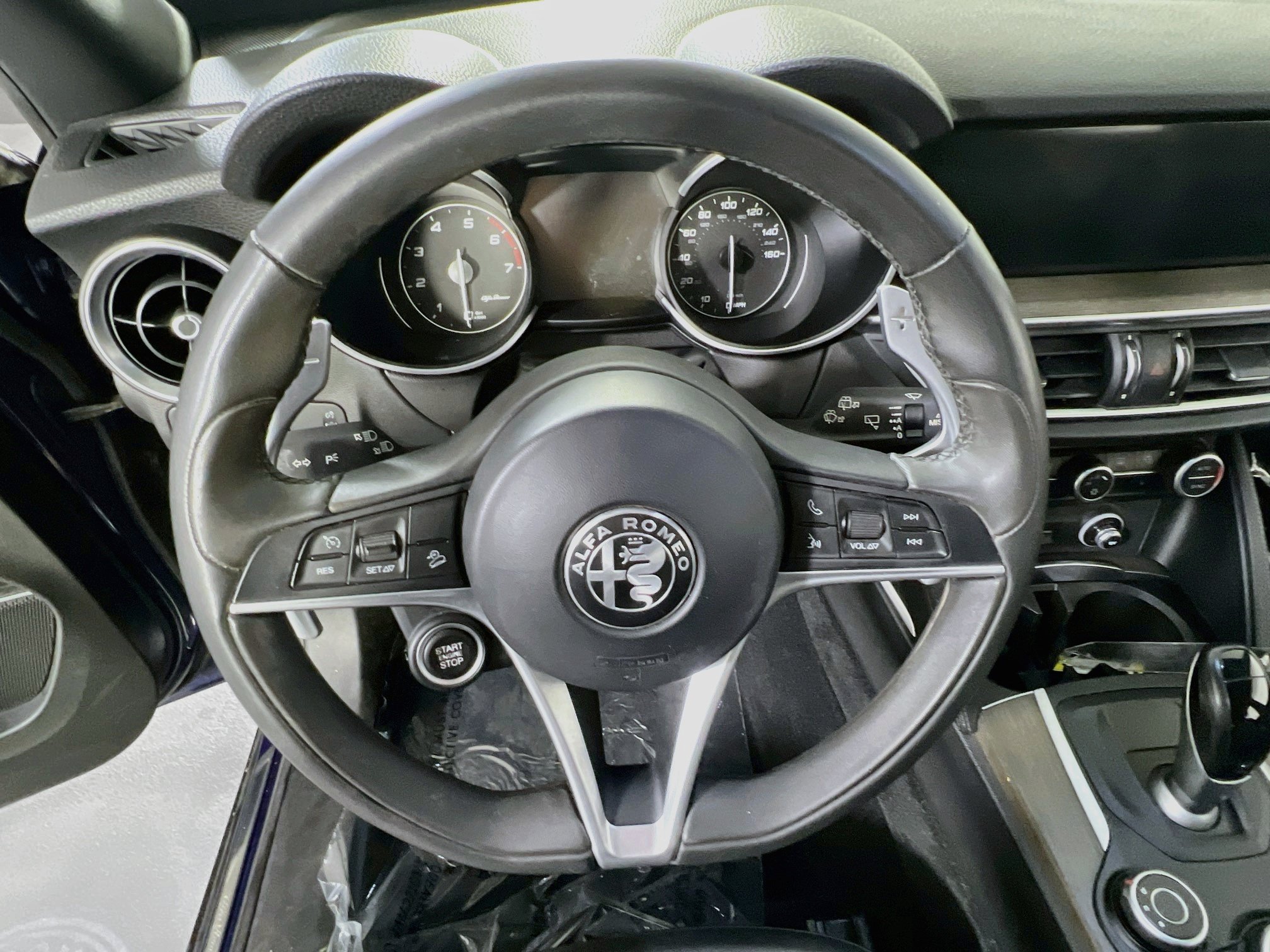 Used 2018 Alfa Romeo Stelvio Ti Sport AWD/4WD image 11