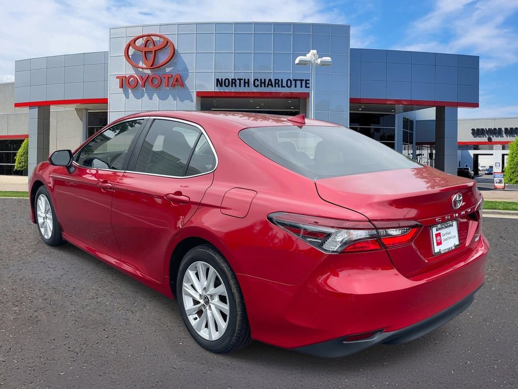 Used 2023 Toyota Camry LE FWD image 5