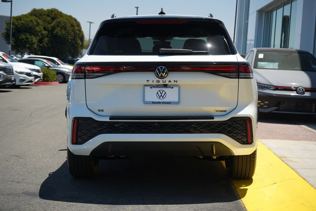 New 2026 Volkswagen Tiguan SE R-Line AWD/4WD image 4