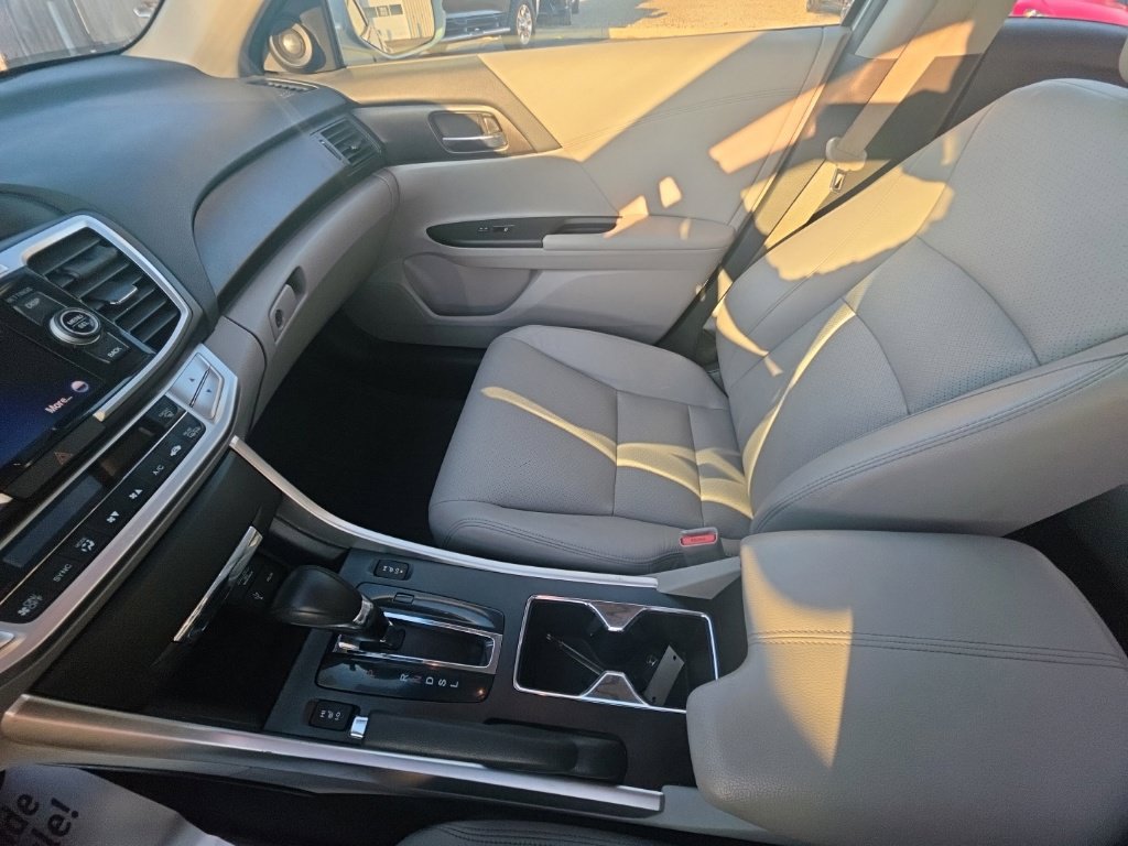 Used 2013 Honda Accord EX-L image 22