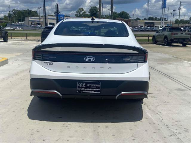 New 2025 Hyundai Sonata SE FWD image 3