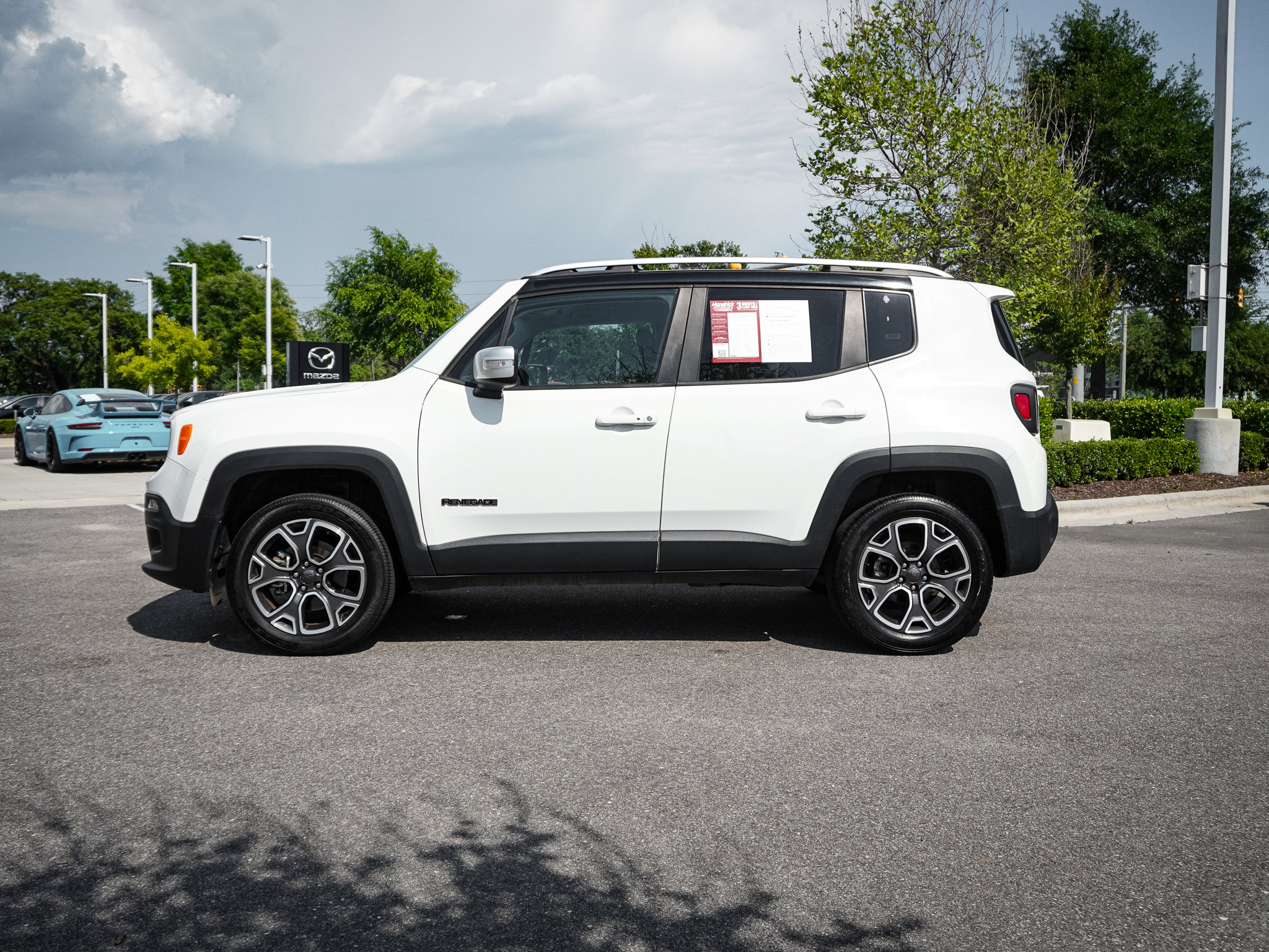 Used 2018 Jeep Renegade Limited w/ UConnect 8.4 Nav Group AWD/4WD image 7