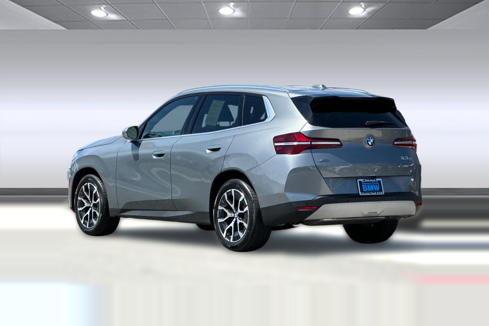 Used 2026 BMW X3 xDrive30i w/ Premium Package AWD/4WD image 3
