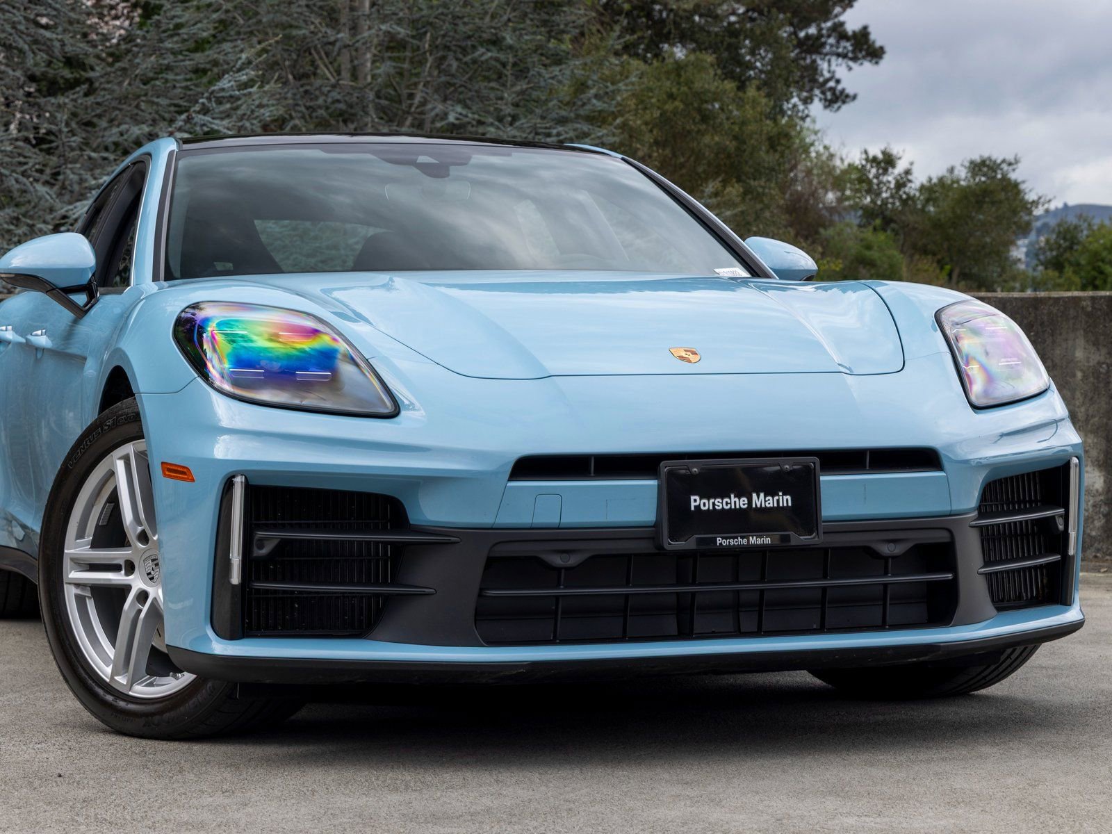 Certified 2025 Porsche Panamera 4 image 9