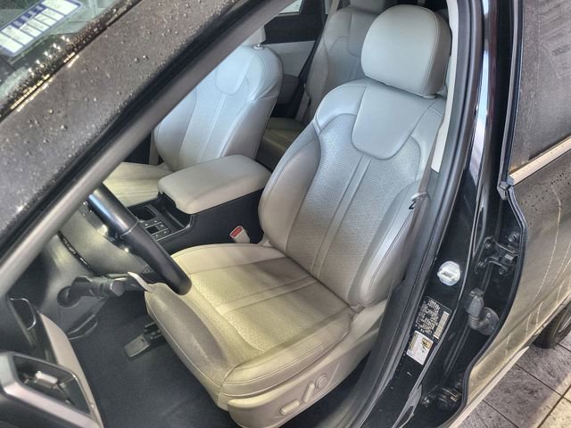 Used 2023 Kia Sorento EX image 11