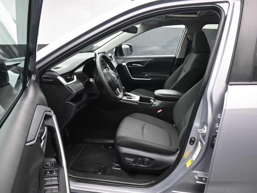 Used 2024 Toyota RAV4 XLE w/ Convenience Package AWD/4WD image 11