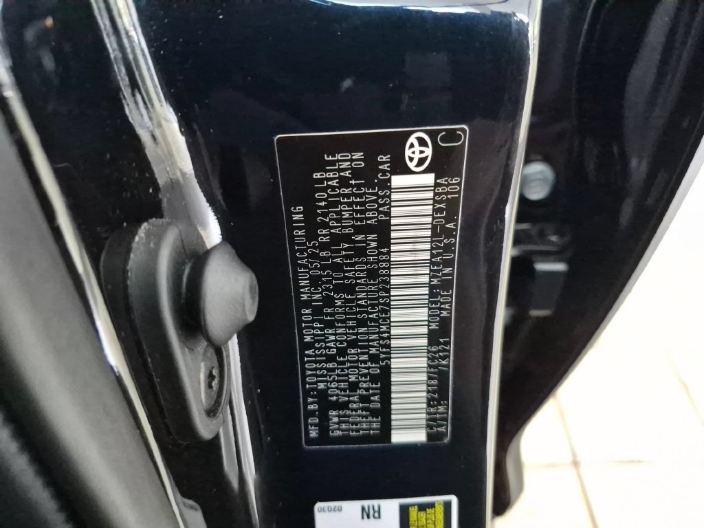 Used 2025 Toyota Corolla SE FWD image 34