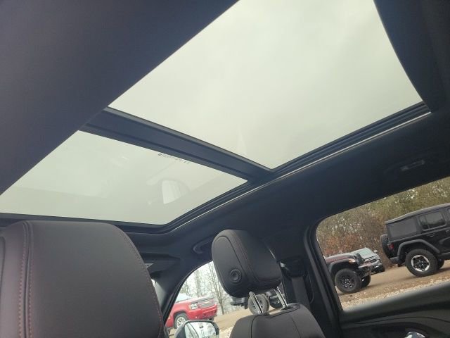 Used 2025 Chevrolet TrailBlazer RS w/ Convenience Package image 29